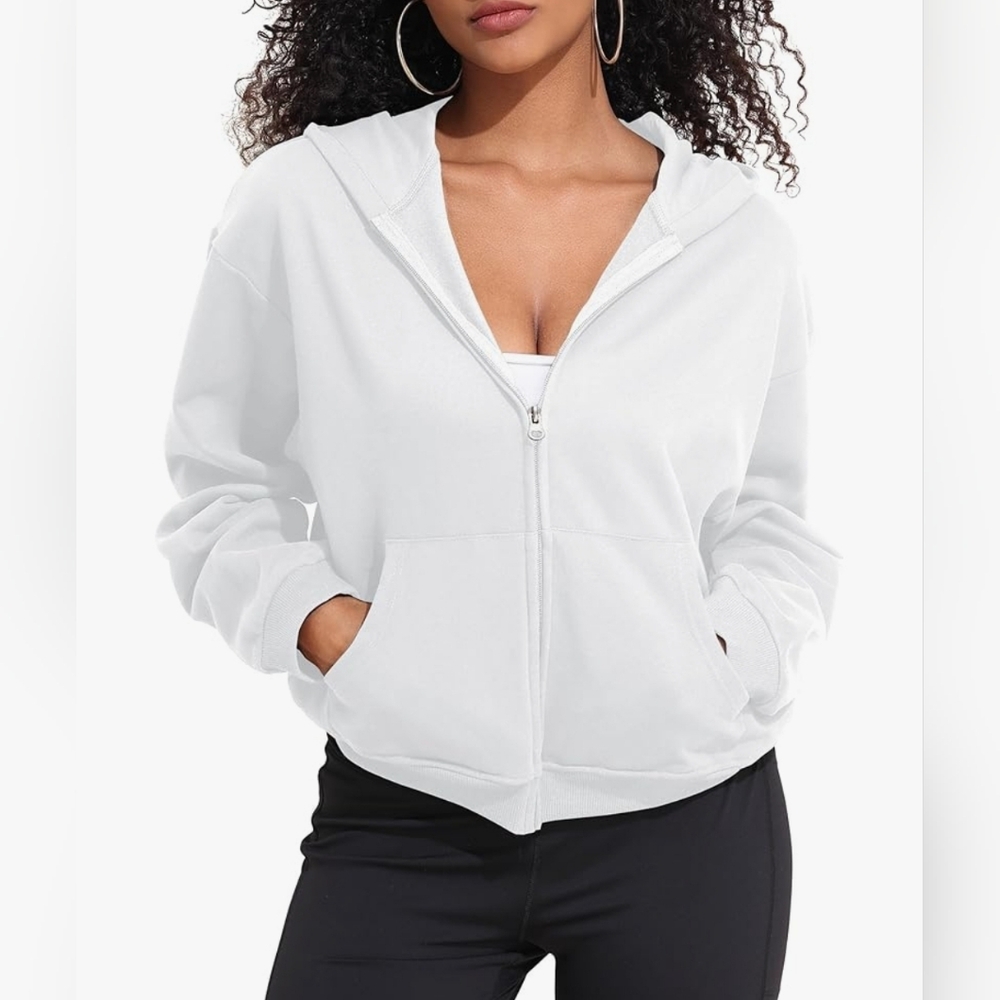 NWT White Hoodie L Cotton Poly Zipper 🙂